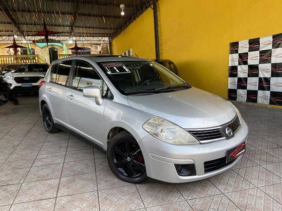 NISSAN TIIDA 1.8 SL 16V FLEX 4P AUTOMÁTICO NISSAN TIIDA 1.8 SL 16V FLEX 4P AUTOMÁTICO